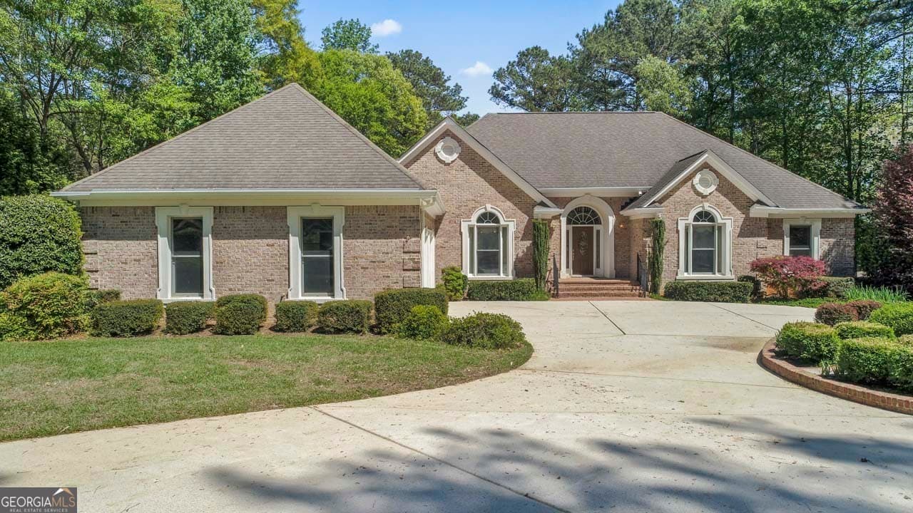 4 bedroom, 4.5 bathroom, 4,527 sq ft single family residence sold at 220 Allie Drive, Mcdonough, GA 30252