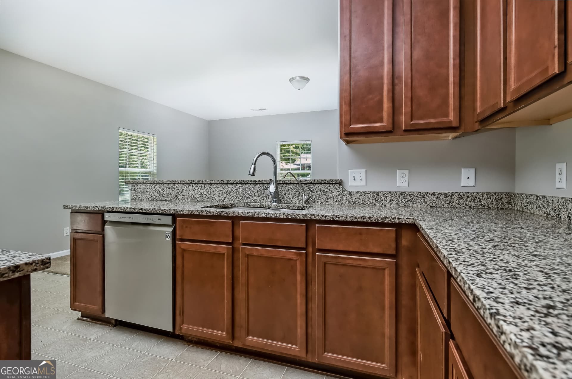 5 bedroom, 3 bathroom, 2,940 sq ft single family residence for sale at 122 Brooklet Circle, St. Marys, GA 31558 — photo 10