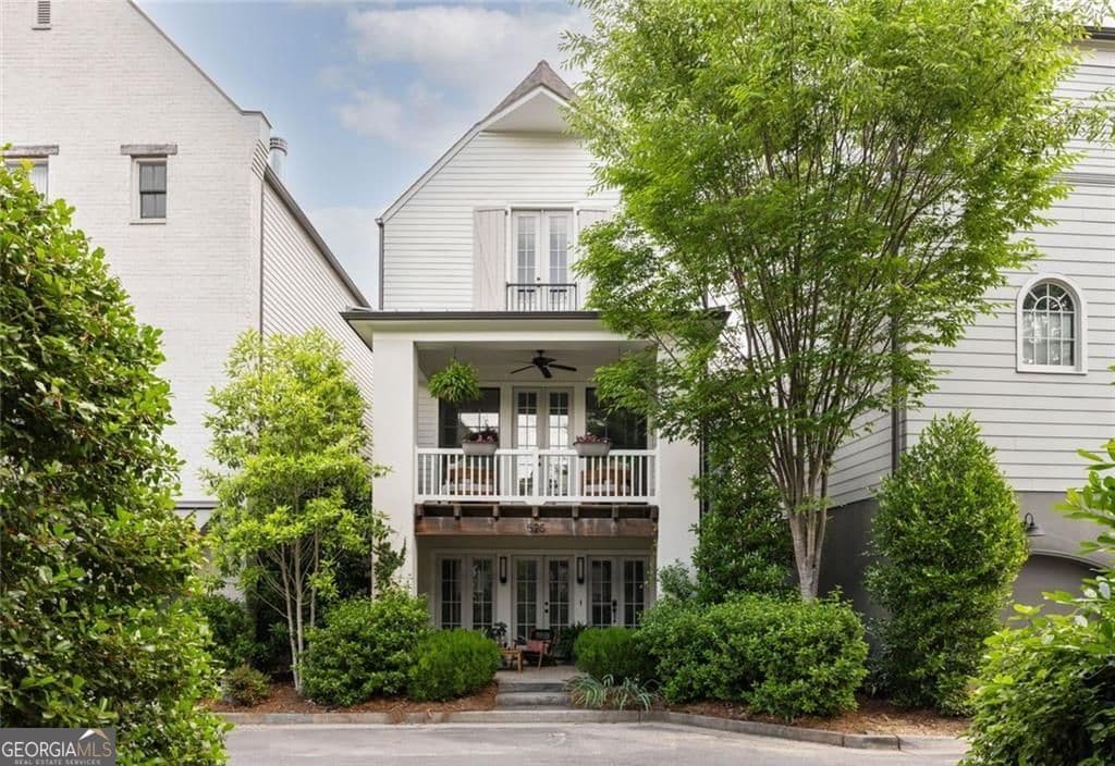 3 bedroom, 3.5 bathroom, 2,160 sq ft single family residence sold at 525 Bismark Road, Atlanta, GA 30324