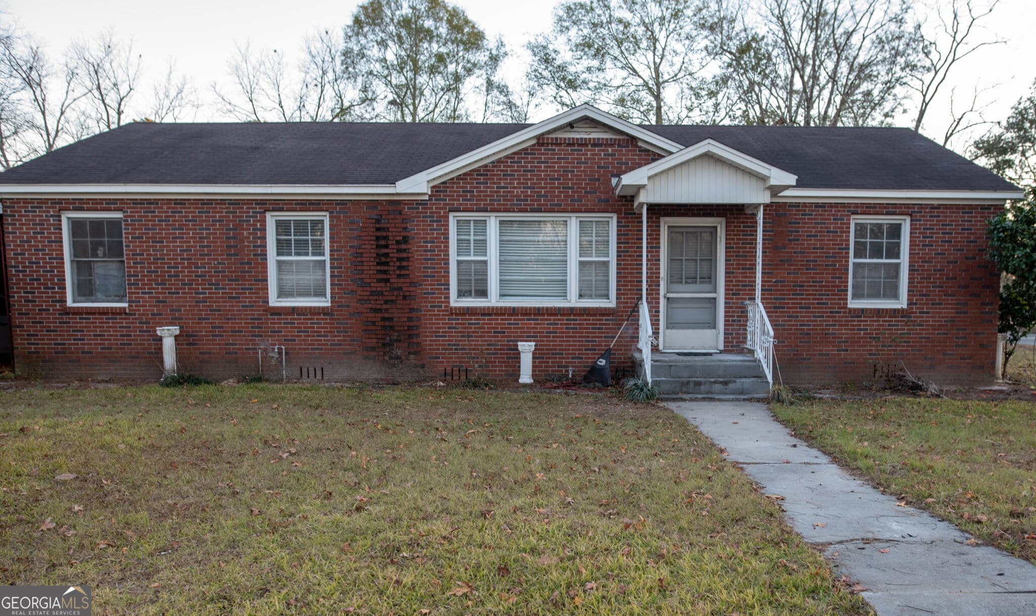 3 bedroom, 2 bathroom, 1,456 sq ft single family residence sold at 712 Rosedale Avenue, Claxton, GA 30417