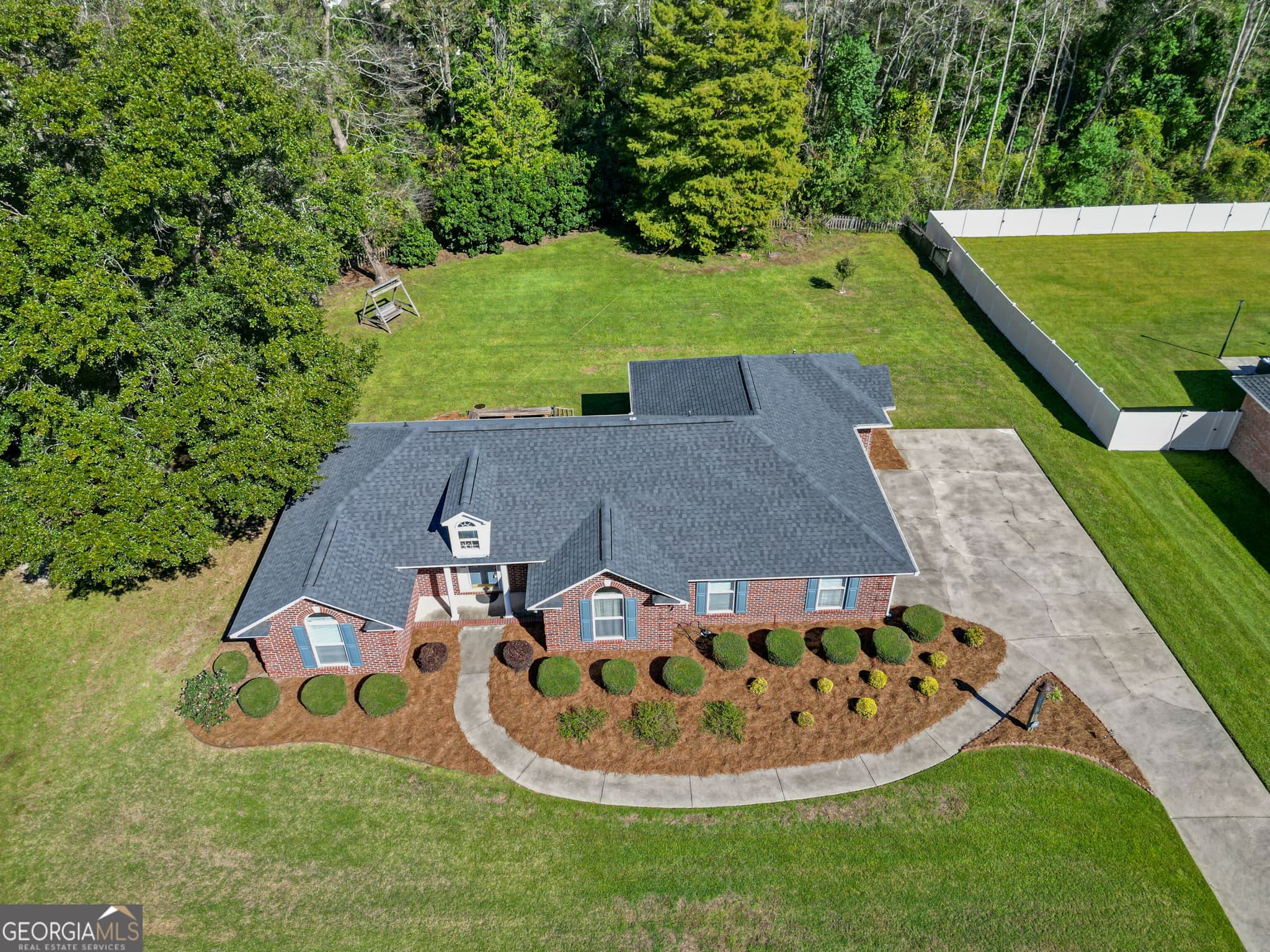 3 bedroom, 2 bathroom, 1,753 sq ft single family residence for sale at 1139 Bartlett Drive, Statesboro, GA 30461 — photo 7