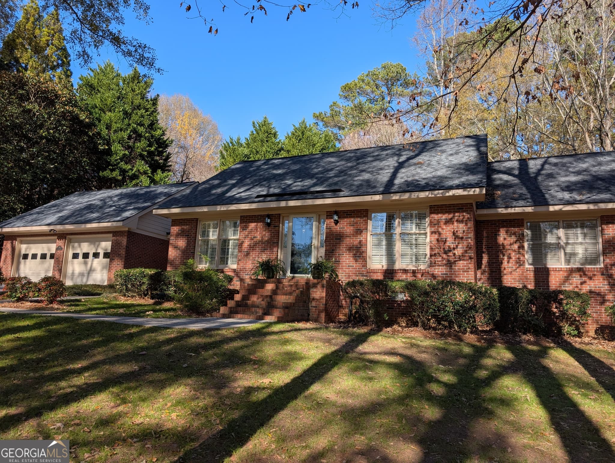 3 bedroom, 3.5 bathroom, 2,548 sq ft single family residence for sale at 505 Breedlove Drive, Monroe, GA 30655 — photo 3