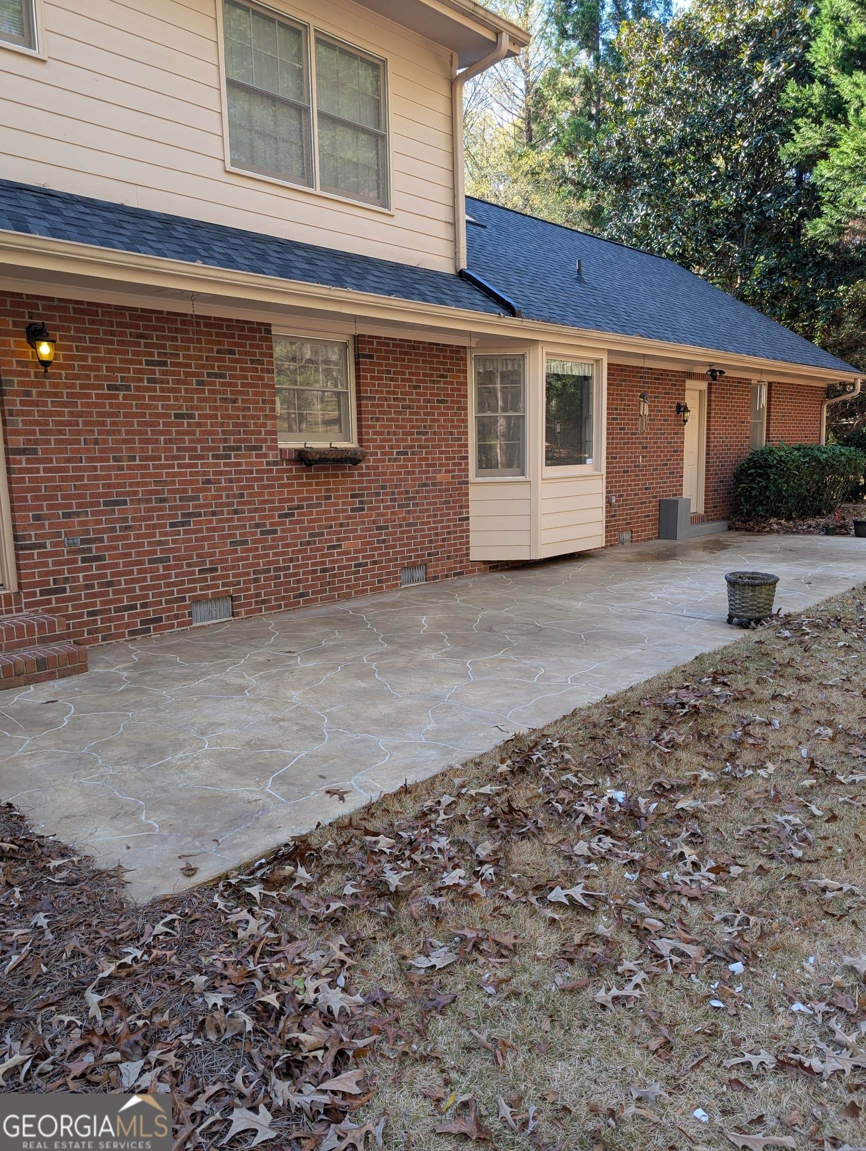 3 bedroom, 3.5 bathroom, 2,548 sq ft single family residence for sale at 505 Breedlove Drive, Monroe, GA 30655 — photo 9
