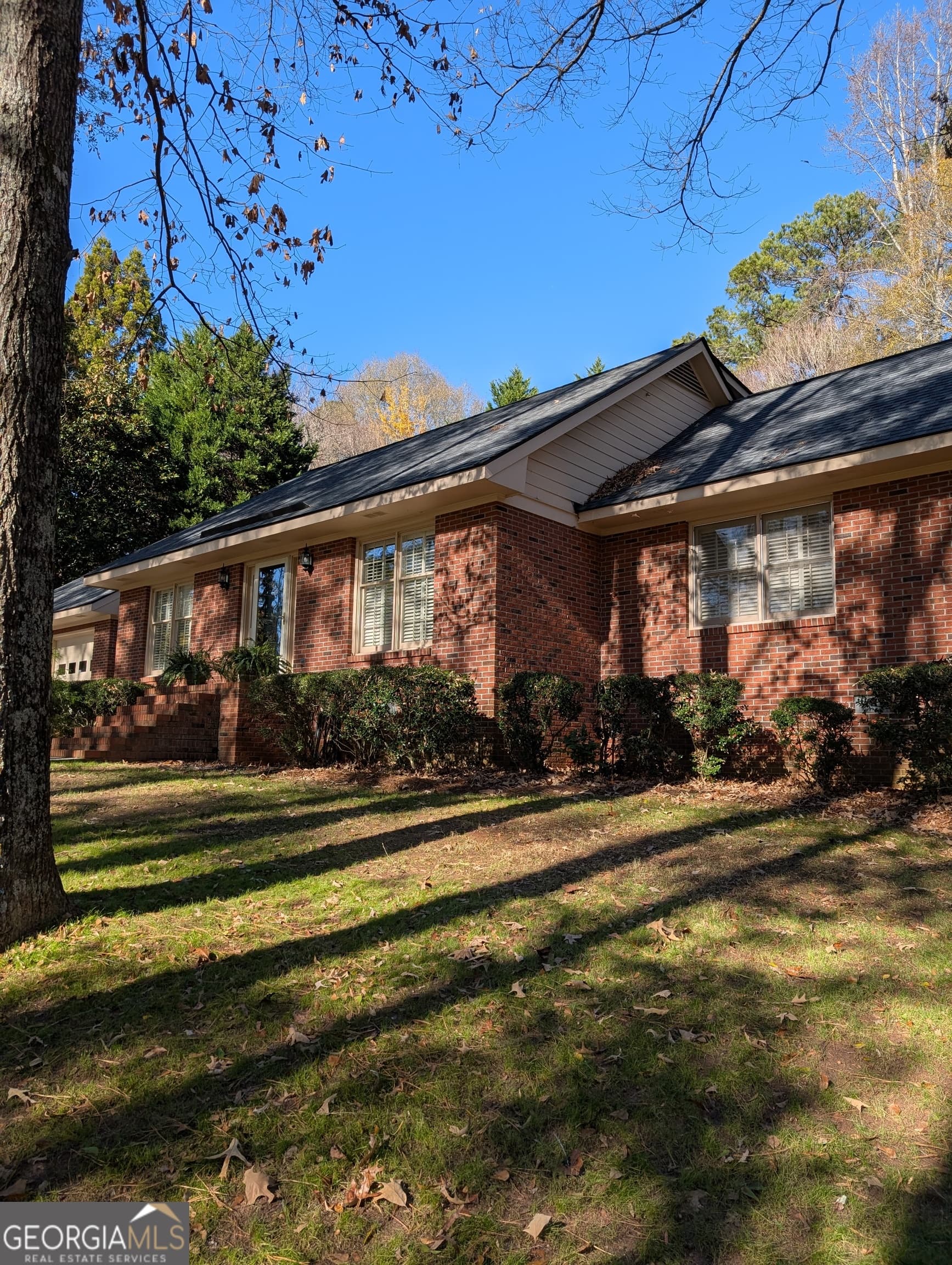 3 bedroom, 3.5 bathroom, 2,548 sq ft single family residence for sale at 505 Breedlove Drive, Monroe, GA 30655 — photo 4