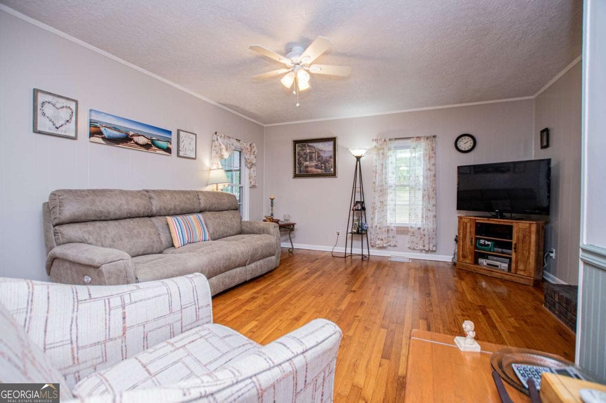 3 bedroom, 2 bathroom, 1,800 sq ft single family residence for sale at 436 County Rd 98, Ranburne, AL 36273 — photo 7