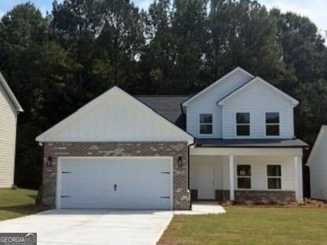 4 bedroom, 2.5 bathroom, 2,074 sq ft single family residence for sale at 135 Hunts Mill Circle, Griffin, GA 30224 — photo 1 of 51