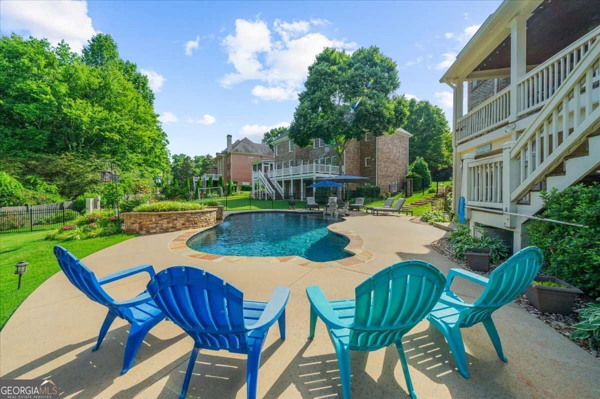 6 bedroom, 5.5 bathroom, 6,271 sq ft single family residence for sale at 7630 Stratton Pte, Suwanee, GA 30024 — photo 9