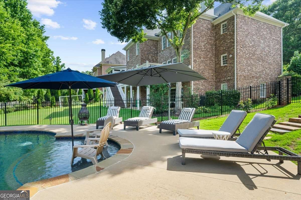 6 bedroom, 5.5 bathroom, 6,271 sq ft single family residence for sale at 7630 Stratton Pte, Suwanee, GA 30024 — photo 10