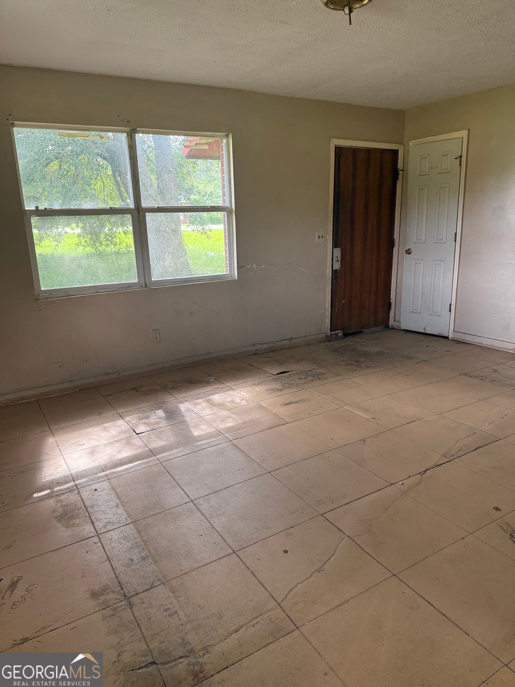 3 bedroom, 1 bathroom, 1,125 sq ft single family residence for sale at 5000 Mlk Jr Road, Camilla, GA 31730 — photo 3