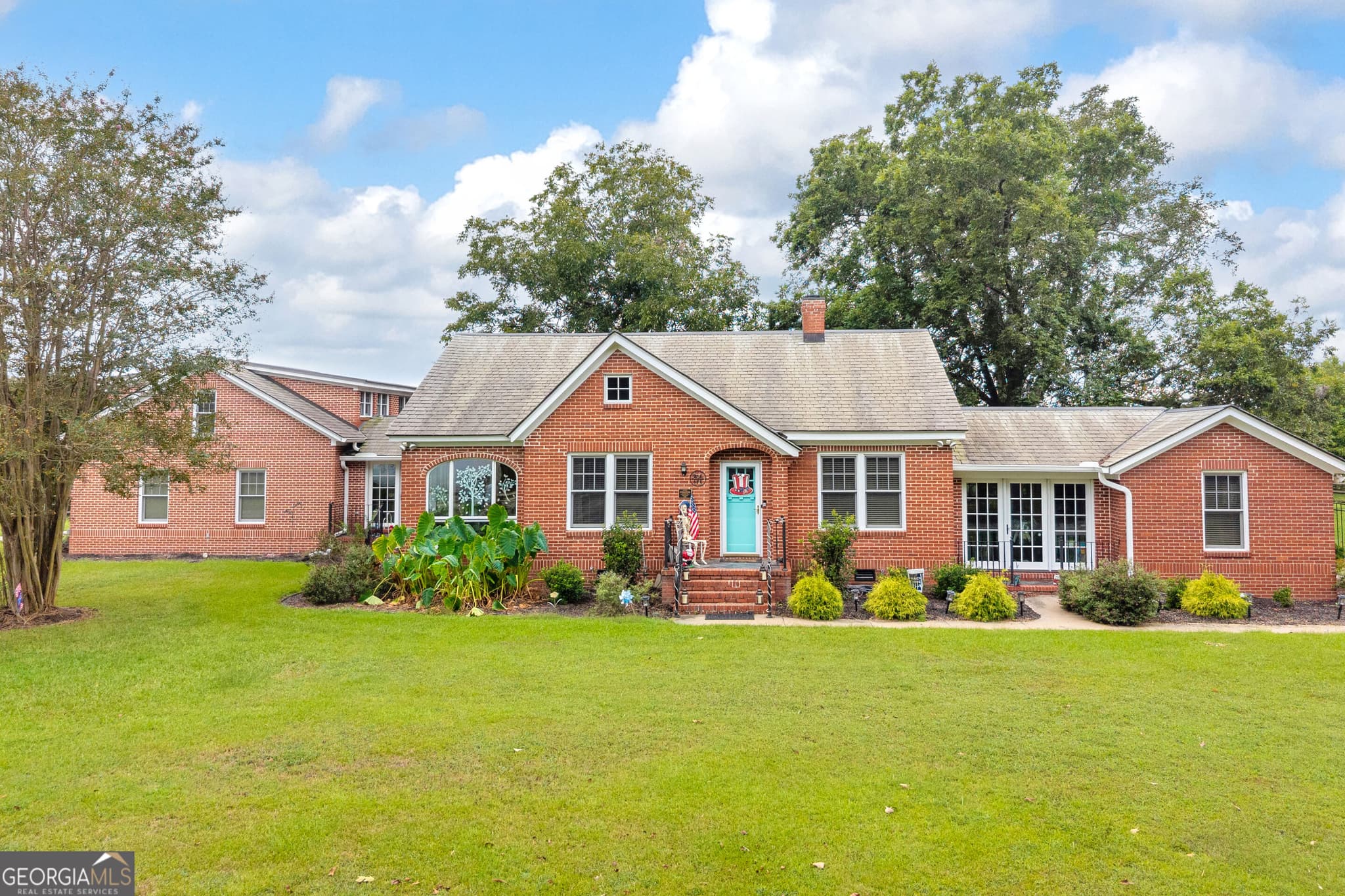 4 bedroom, 4 bathroom, 2,600 sq ft single family residence for sale at 121 Bailey Place Road, Lavonia, GA 30553 — photo 2