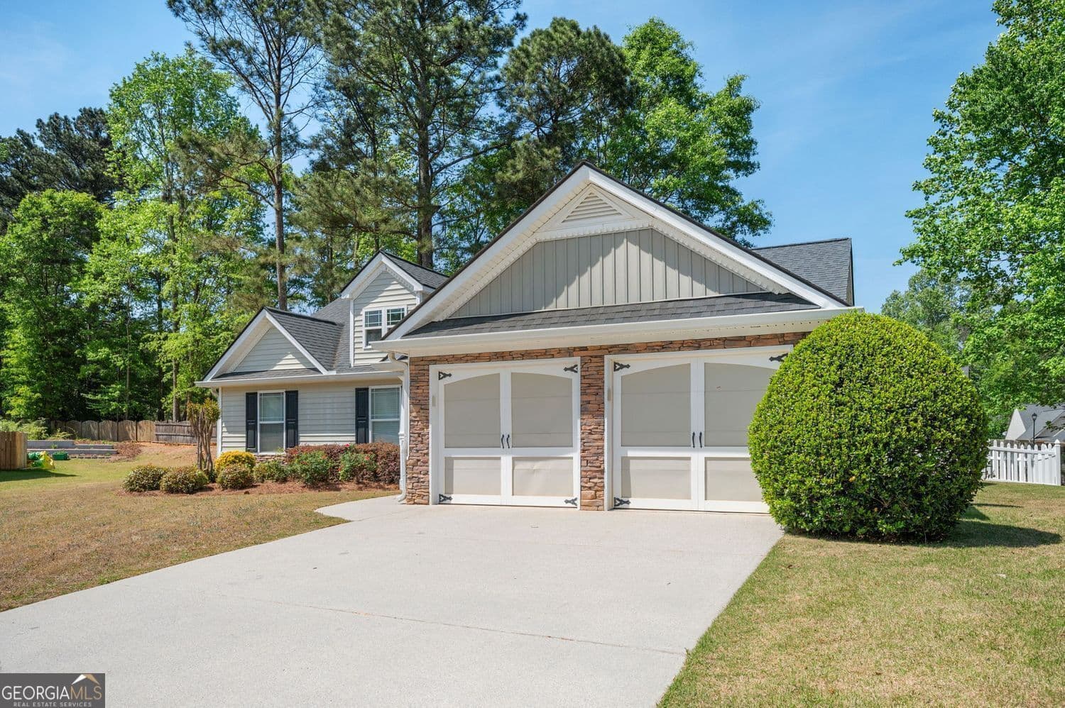 3 bedroom, 2 bathroom, 1,530 sq ft single family residence for sale at 306 Day Lily Way, Villa Rica, GA 30180 — photo 2