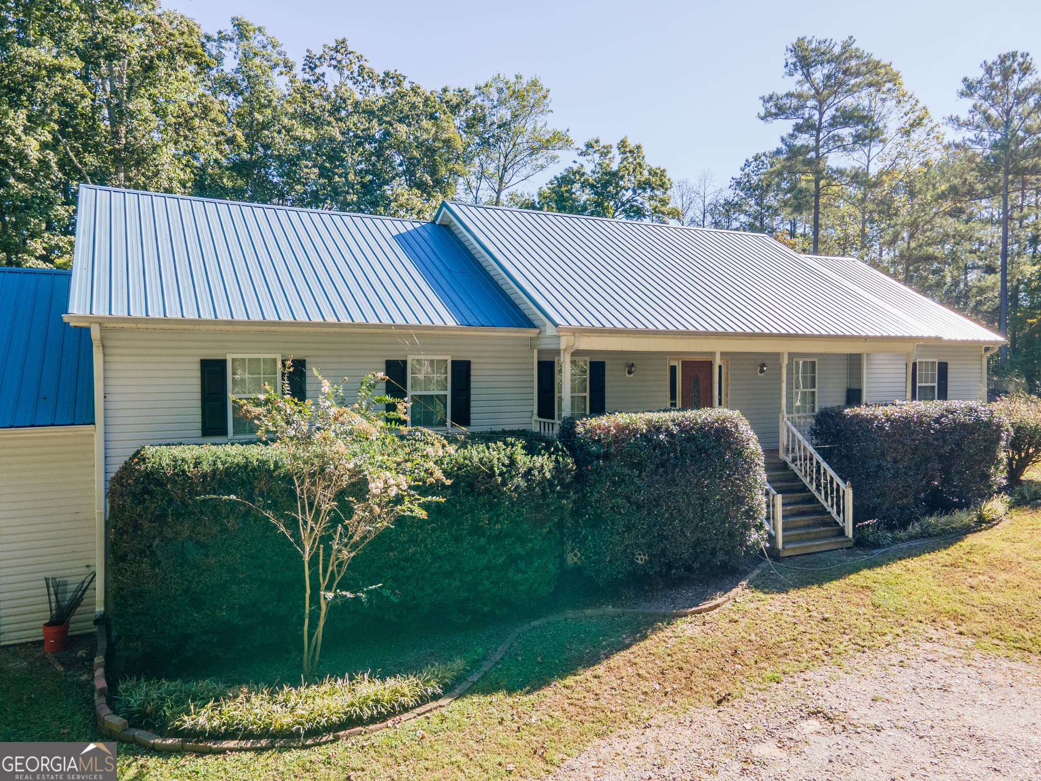 3 bedroom, 2 bathroom, 1,909 sq ft single family residence for sale at 1326 Little Vine Road, Temple, GA 30179 — photo 2