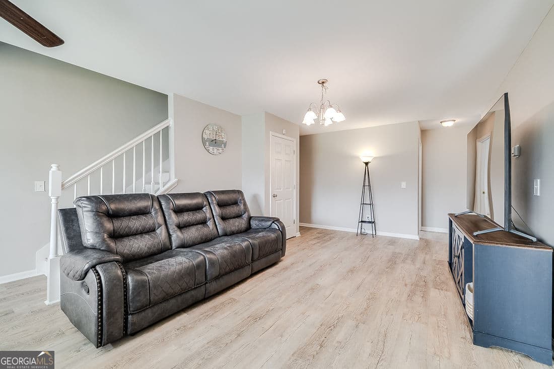 4 bedroom, 3 bathroom, 2,848 sq ft single family residence for sale at 45 Alvidine Lane, Ellabell, GA 31308 — photo 8