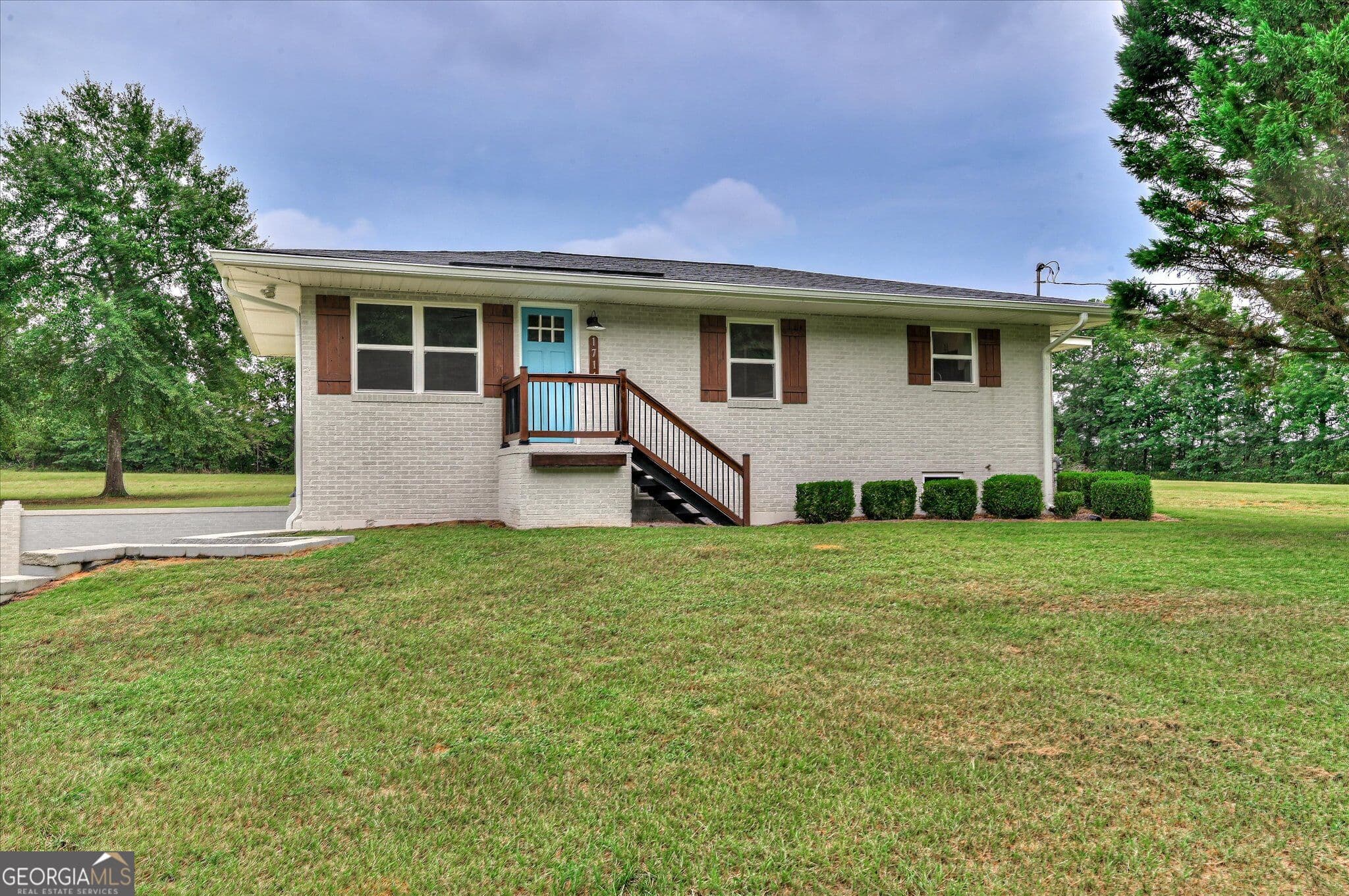2 bedroom, 2 bathroom, 1,809 sq ft single family residence for sale at 1714 Wrens Highway, Thomson, GA 30824 — photo 2