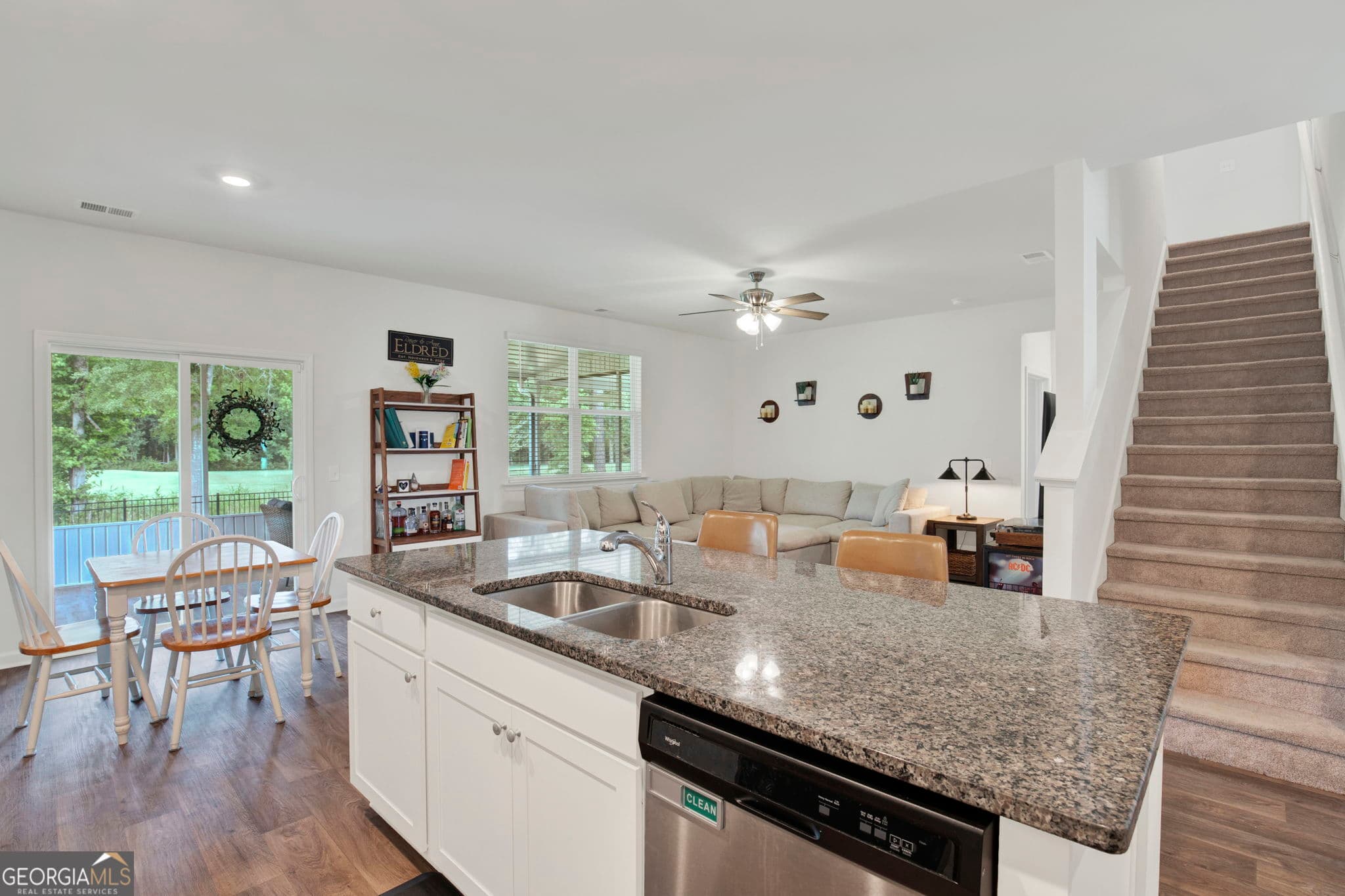 5 bedroom, 3 bathroom, 2,556 sq ft single family residence for sale at 381 Hogan Drive, Richmond Hill, GA 31324 — photo 9