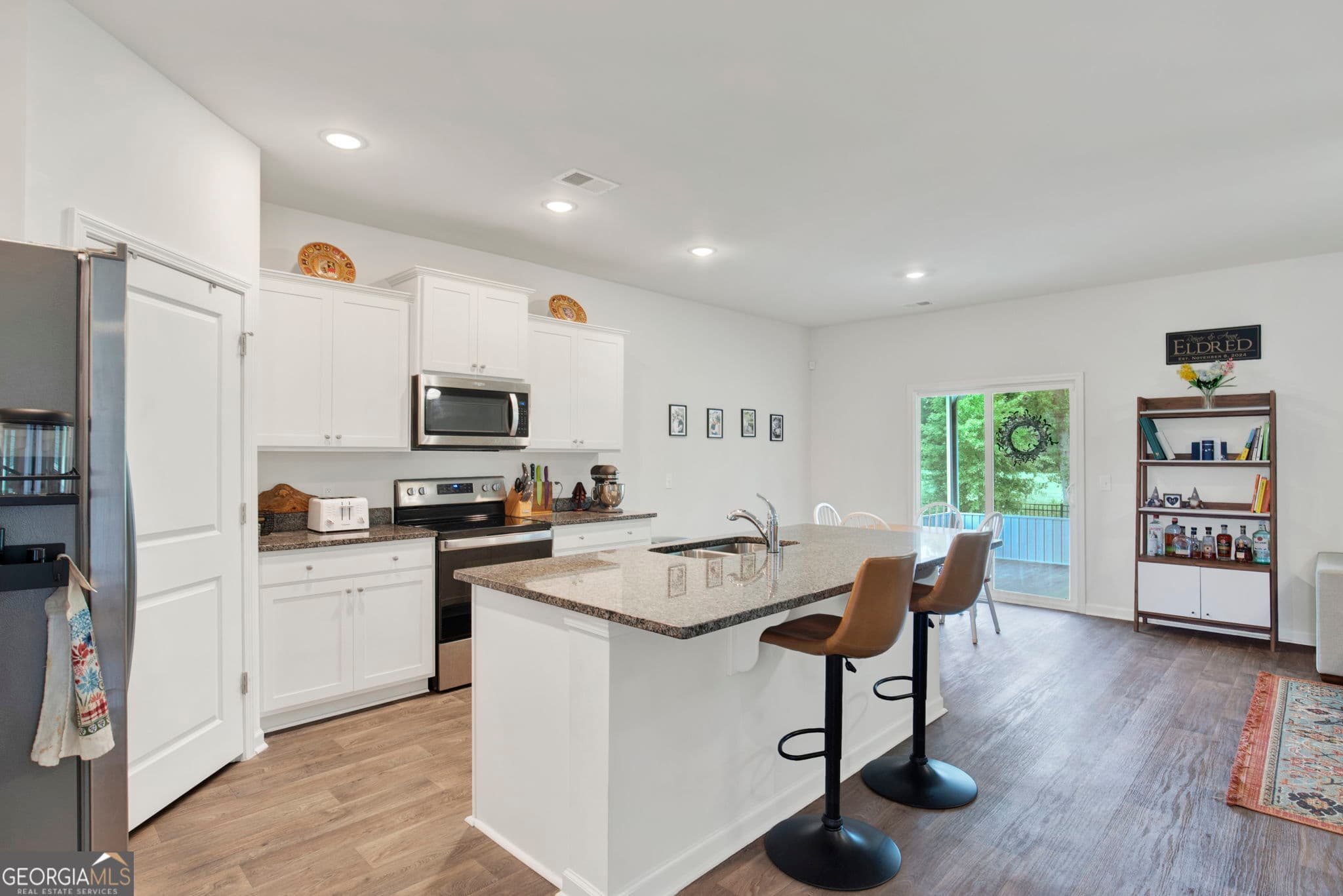 5 bedroom, 3 bathroom, 2,556 sq ft single family residence for sale at 381 Hogan Drive, Richmond Hill, GA 31324 — photo 8