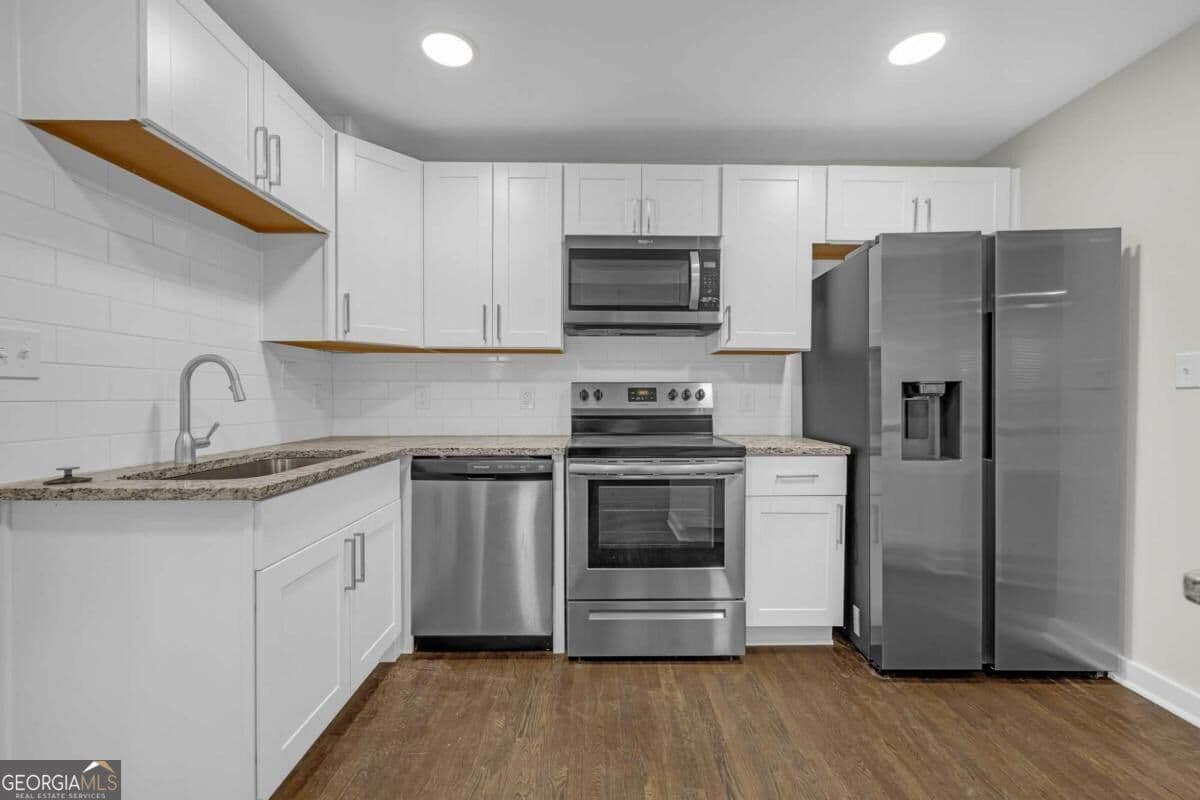 3 bedroom, 2 bathroom, 1,700 sq ft single family residence for sale at 2105 S Stone Mountain Lithonia Road, Lithonia, GA 30058 — photo 10