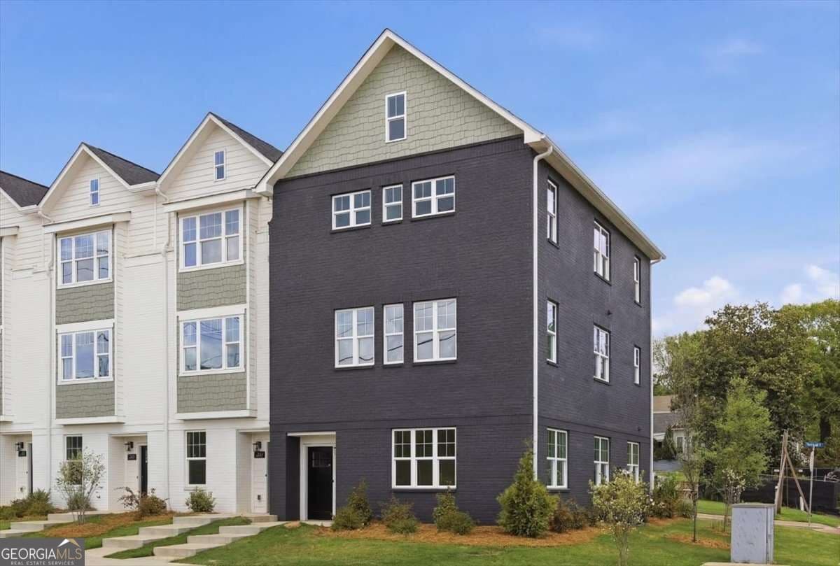 4 bedroom, 3.5 bathroom townhouse for sale at 208 Mission Way, Atlanta, GA 30315 — photo 2