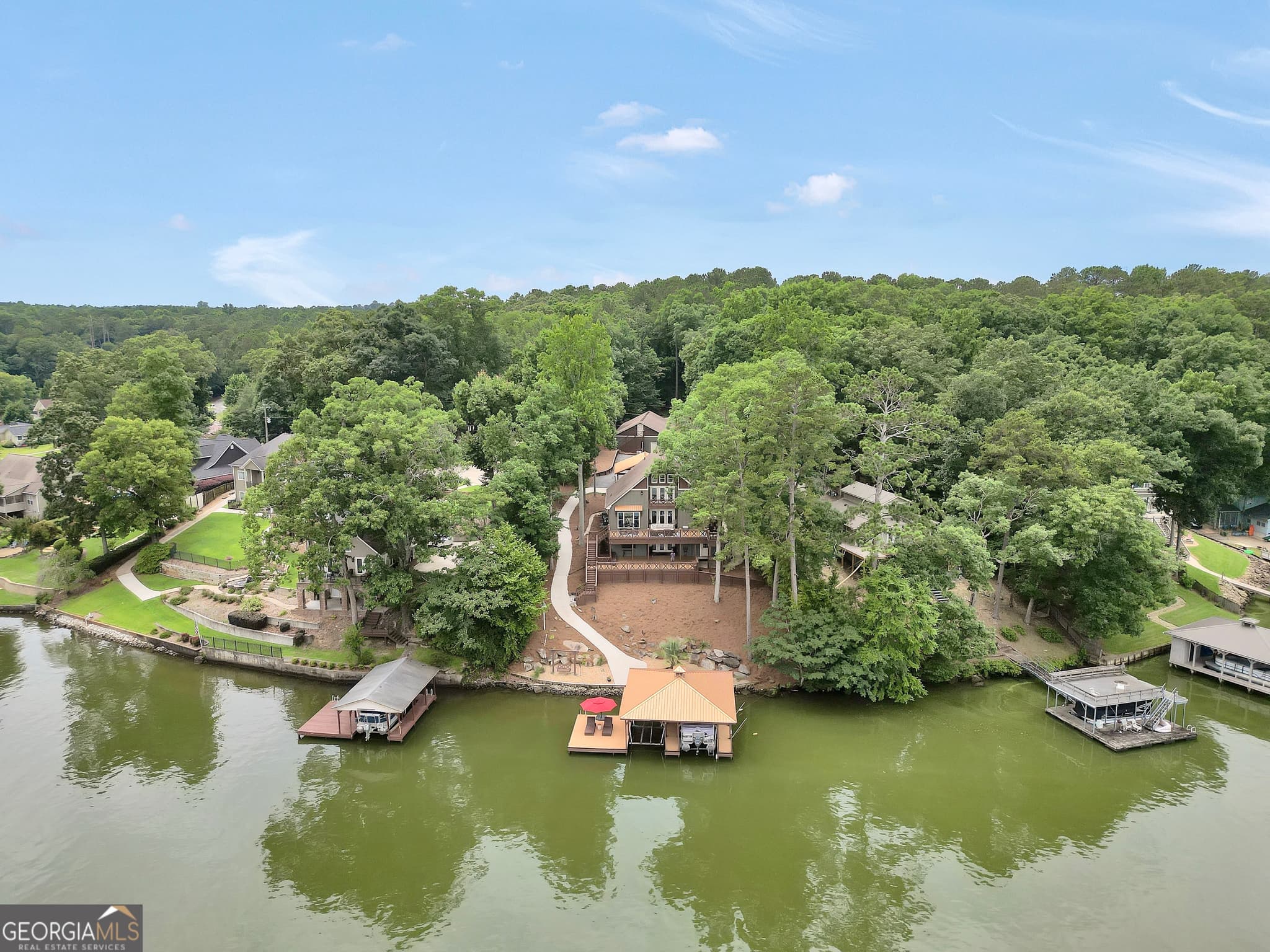 3 bedroom, 2 bathroom, 2,300 sq ft single family residence for sale at 298 Roberts Point Road, Jackson, GA 30233 — photo 7