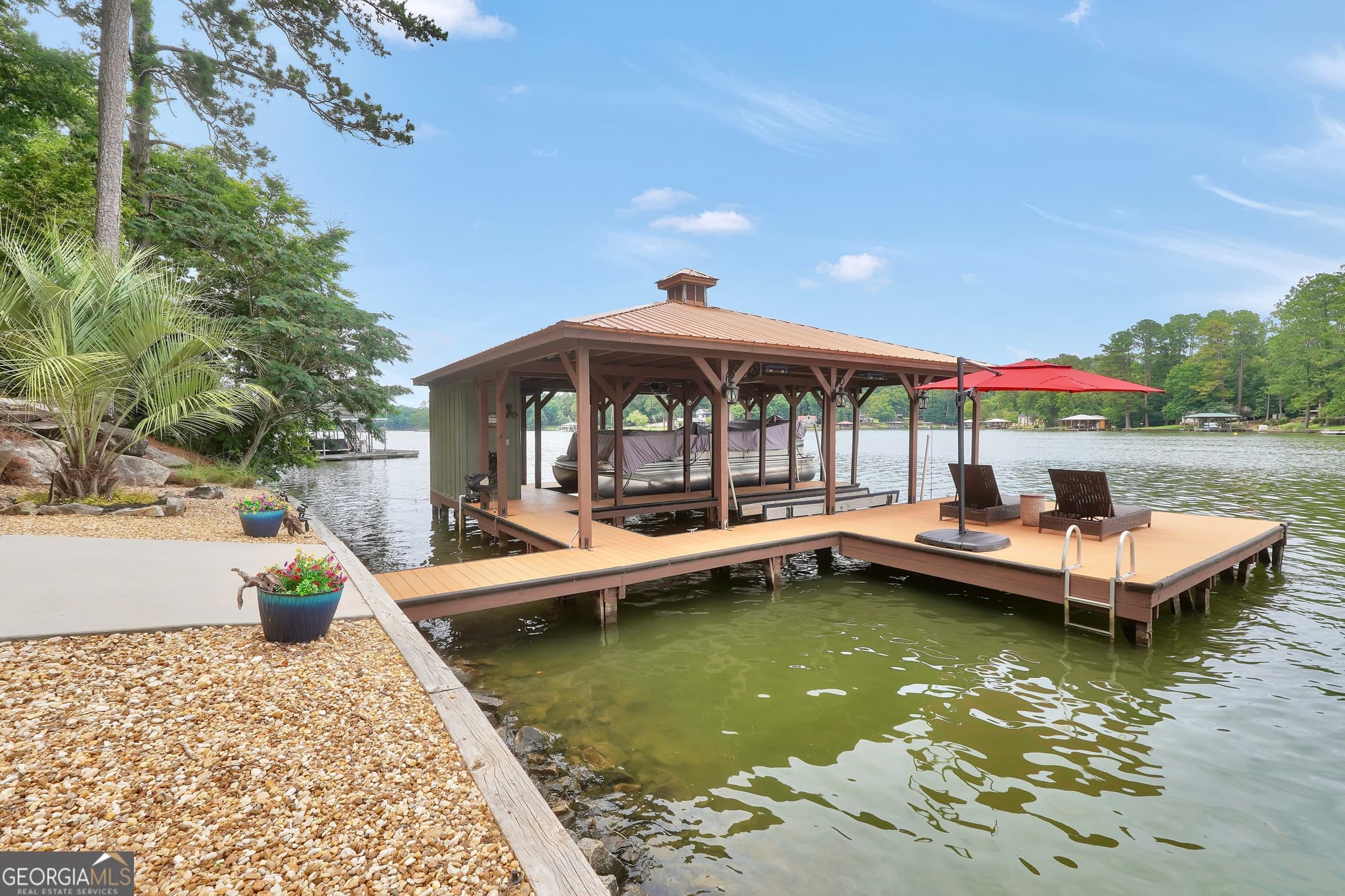 3 bedroom, 2 bathroom, 2,300 sq ft single family residence for sale at 298 Roberts Point Road, Jackson, GA 30233 — photo 10