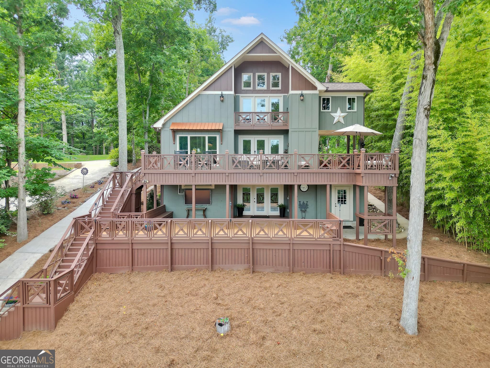3 bedroom, 2 bathroom, 2,300 sq ft single family residence for sale at 298 Roberts Point Road, Jackson, GA 30233 — photo 4