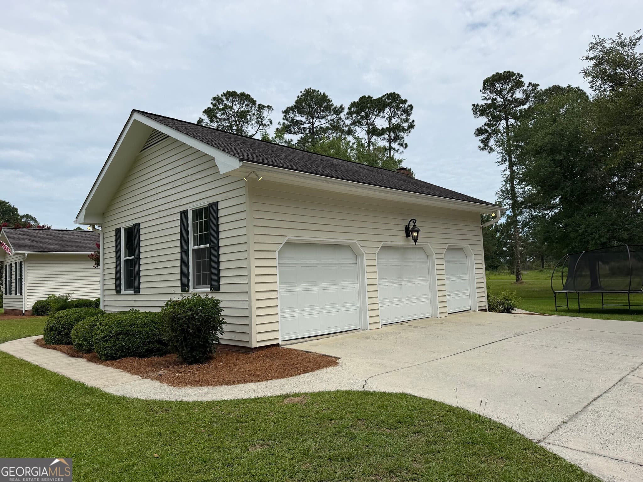 3 bedroom, 3 bathroom, 3,366 sq ft single family residence for sale at 1729 Green Acres Drive, Vidalia, GA 30474 — photo 2