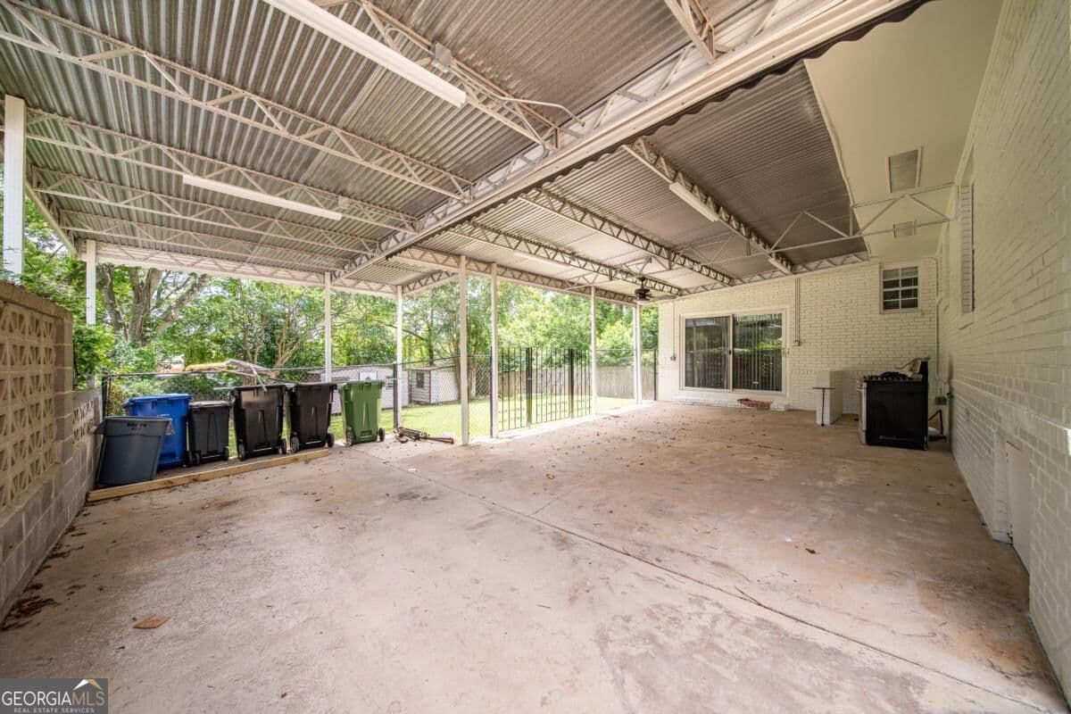 3 bedroom, 2 bathroom, 1,603 sq ft single family residence for sale at 402 46TH Street, Columbus, GA 31904 — photo 5