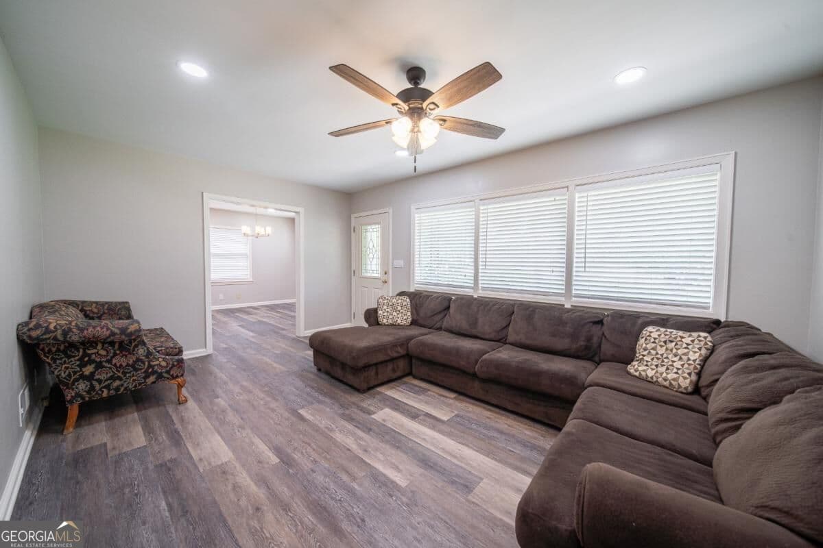 3 bedroom, 2 bathroom, 1,603 sq ft single family residence for sale at 402 46TH Street, Columbus, GA 31904 — photo 8
