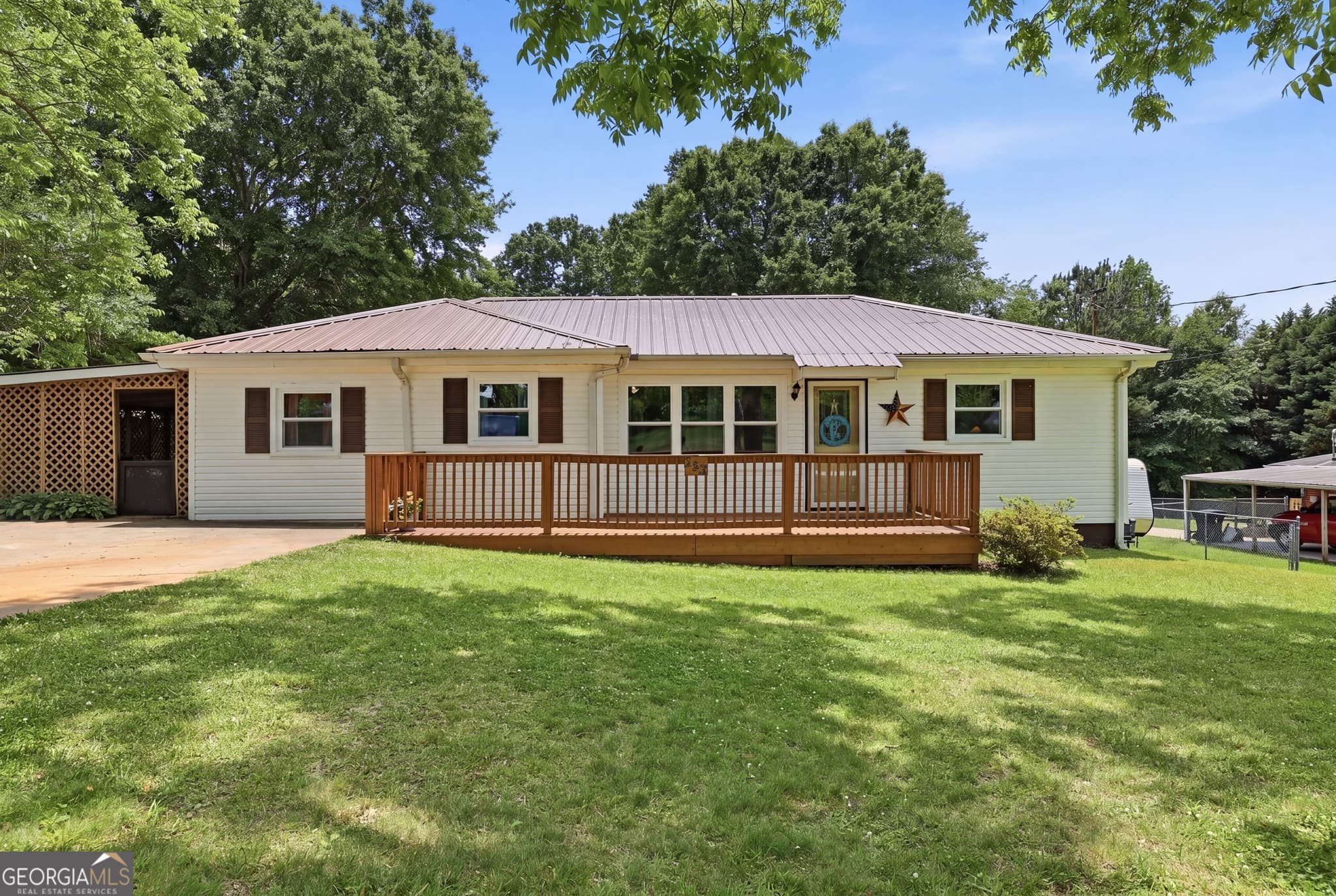 3 bedroom, 1 bathroom, 1,071 sq ft single family residence sold at 369 Skyline Drive, Toccoa, GA 30577