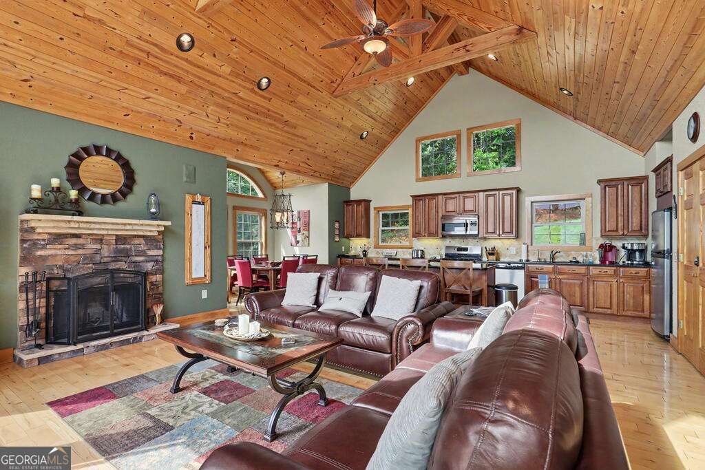 3 bedroom, 3 bathroom cabin,single family residence for sale at 575 Longview Drive, Hayesville, NC 28904 — photo 5