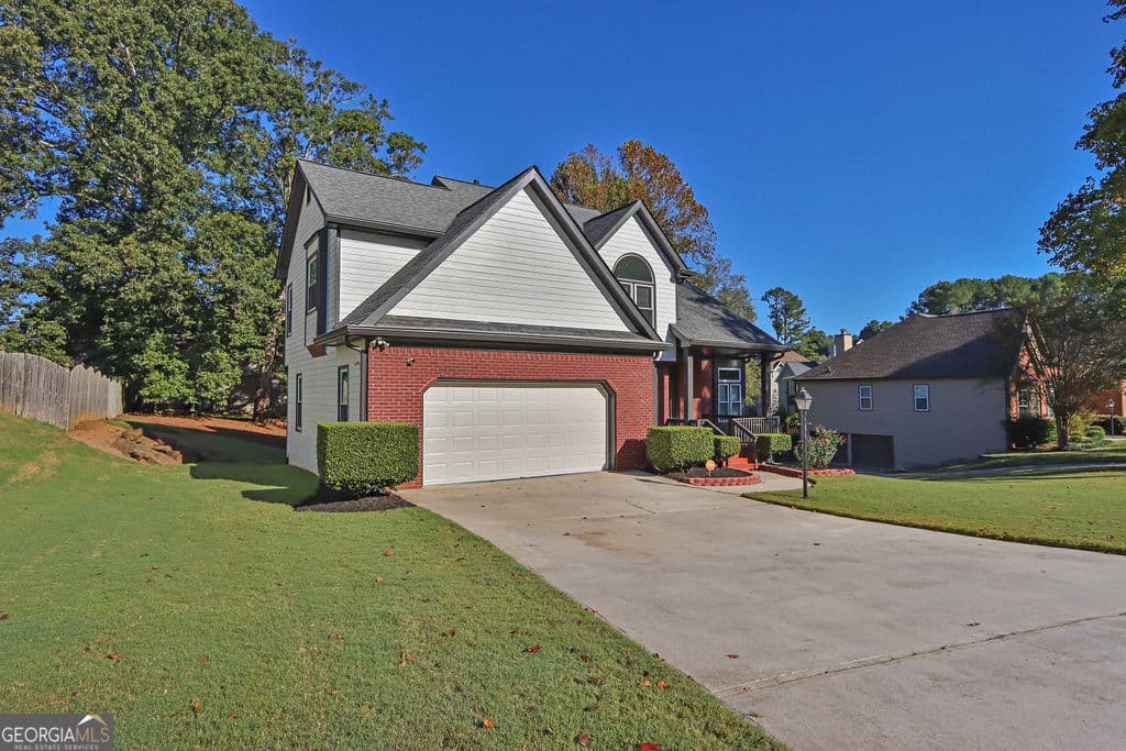 4 bedroom, 2.5 bathroom, 2,130 sq ft single family residence for sale at 2904 Volland Grove Trail, Lawrenceville, GA 30043 — photo 6
