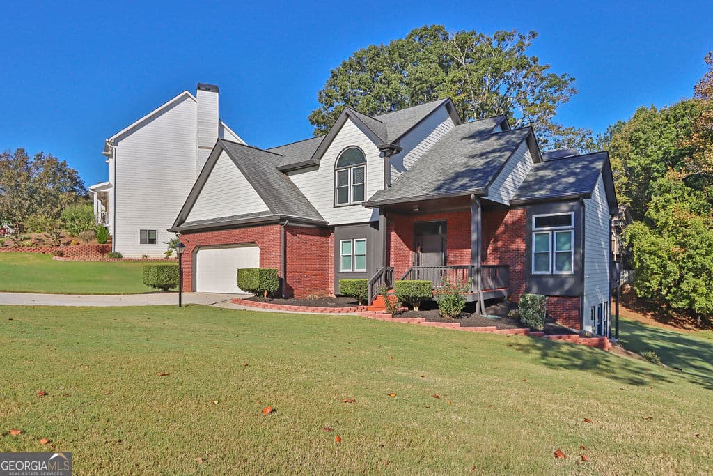 4 bedroom, 2.5 bathroom, 2,130 sq ft single family residence for sale at 2904 Volland Grove Trail, Lawrenceville, GA 30043 — photo 7