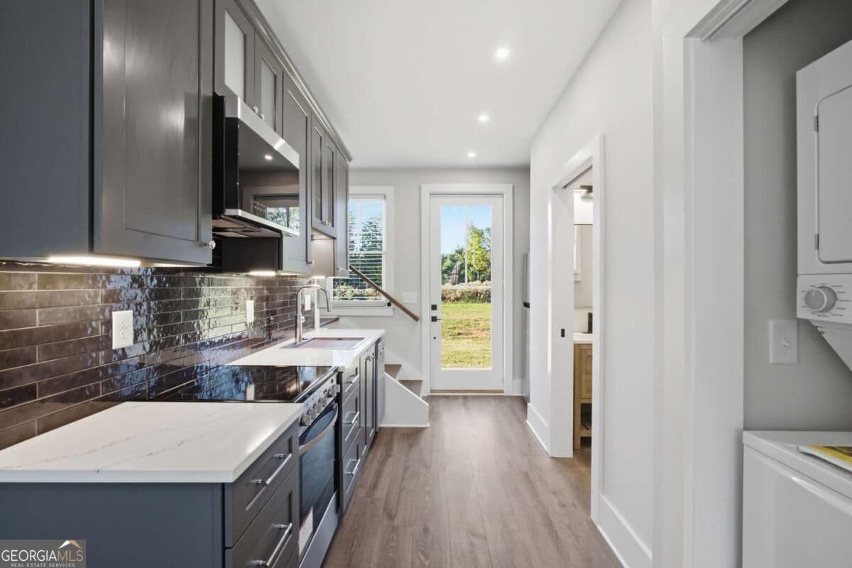 2 bedroom, 1.5 bathroom, 792 sq ft single family residence for sale at 184 W Jarrard Street UNIT 3, Cleveland, GA 30528 — photo 7