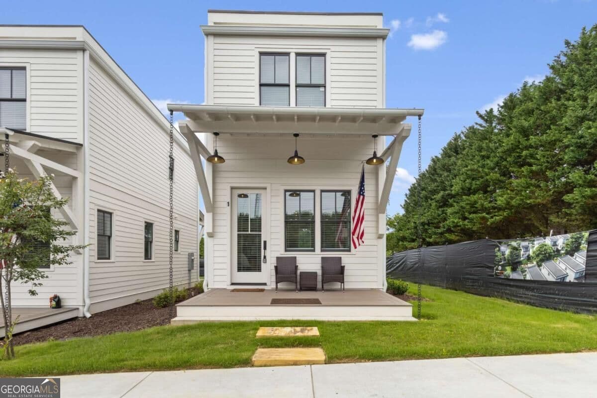 2 bedroom, 1.5 bathroom, 792 sq ft single family residence for sale at 184 W Jarrard Street UNIT 3, Cleveland, GA 30528 — photo 1 of 19