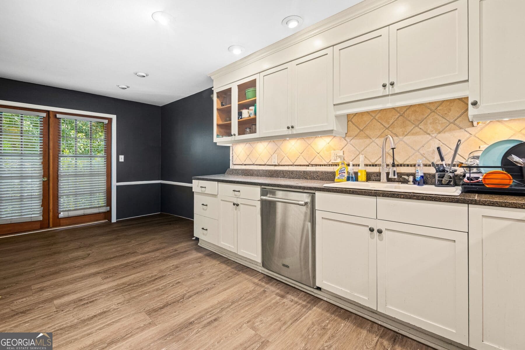 4 bedroom, 3 bathroom, 2,499 sq ft condominium for sale at 153 Maribeau Square, Atlanta, GA 30327 — photo 9
