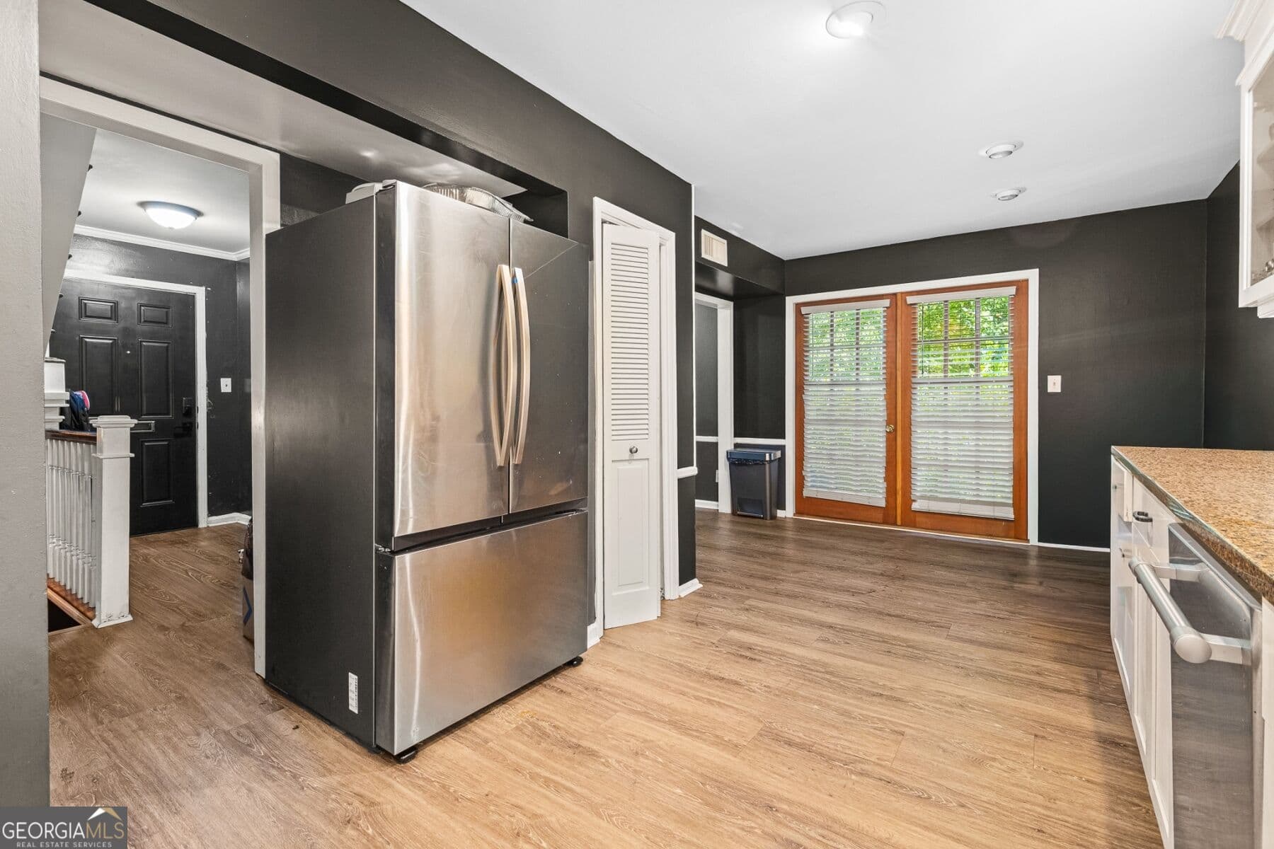 4 bedroom, 3 bathroom, 2,499 sq ft condominium for sale at 153 Maribeau Square, Atlanta, GA 30327 — photo 8