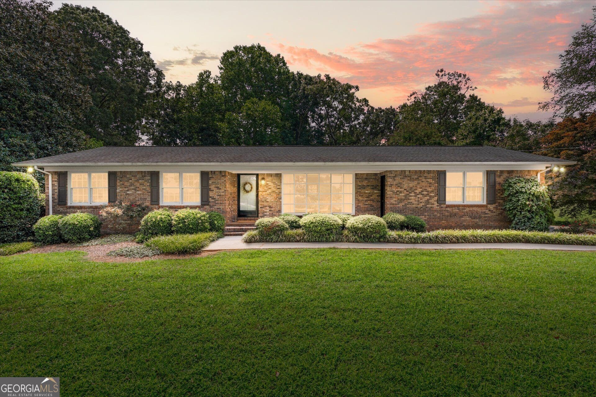 3 bedroom, 2 bathroom, 2,017 sq ft single family residence for sale at 120 COUNTY ROAD 611, Ranburne, AL 36273