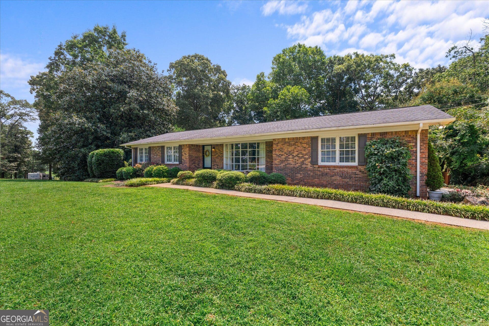 3 bedroom, 2 bathroom, 2,017 sq ft single family residence for sale at 120 COUNTY ROAD 611, Ranburne, AL 36273 — photo 4