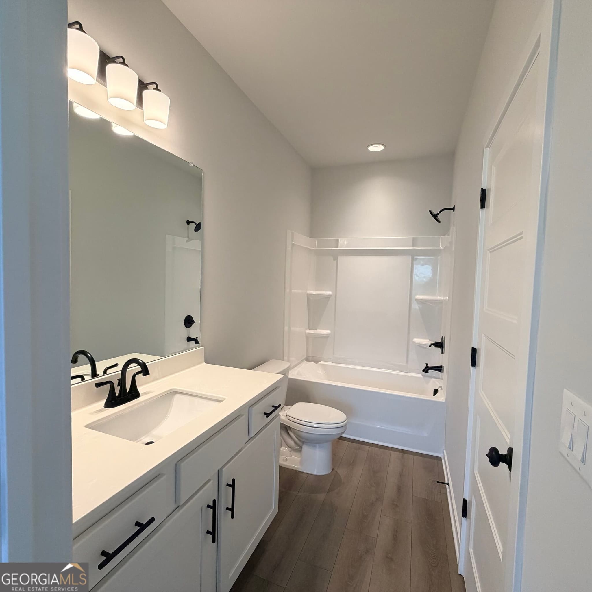 4 bedroom, 3.5 bathroom, 3,216 sq ft single family residence for sale at 13 Piney Grove Court, Auburn, GA 30011 — photo 7
