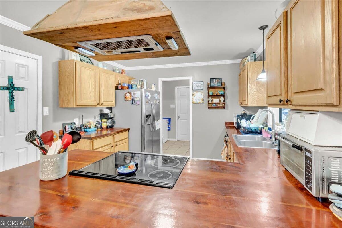3 bedroom, 2 bathroom, 1,840 sq ft single family residence for sale at 119 Querecho Lane, Albany, GA 31707 — photo 8