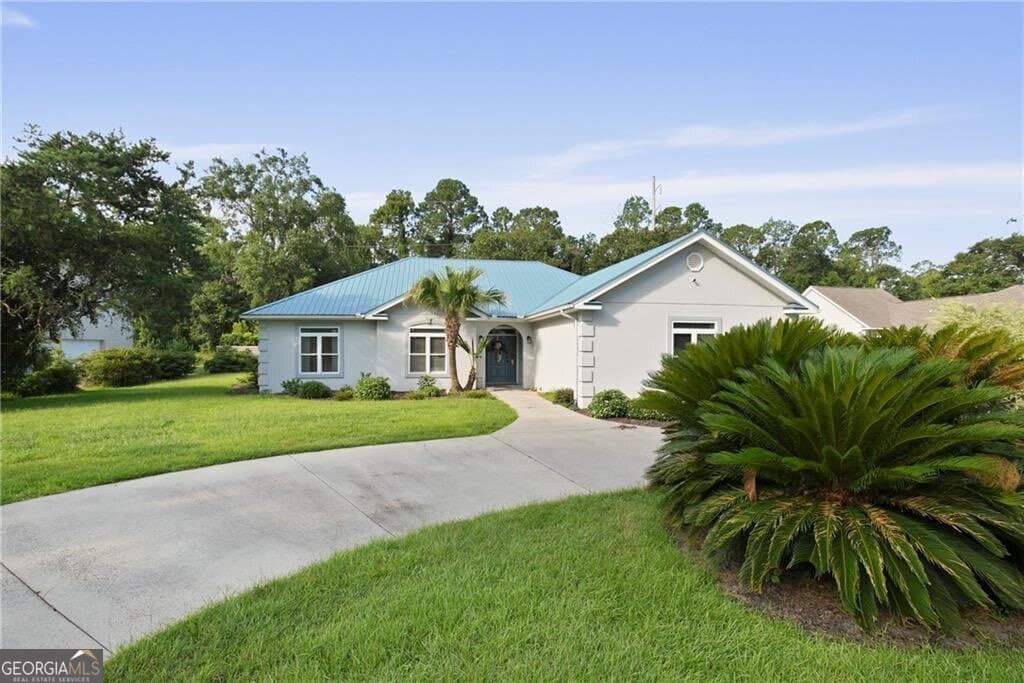 3 bedroom, 2 bathroom, 2,797 sq ft single family residence under contract at 6 Quail Run, Brunswick, GA 31525 — photo 2