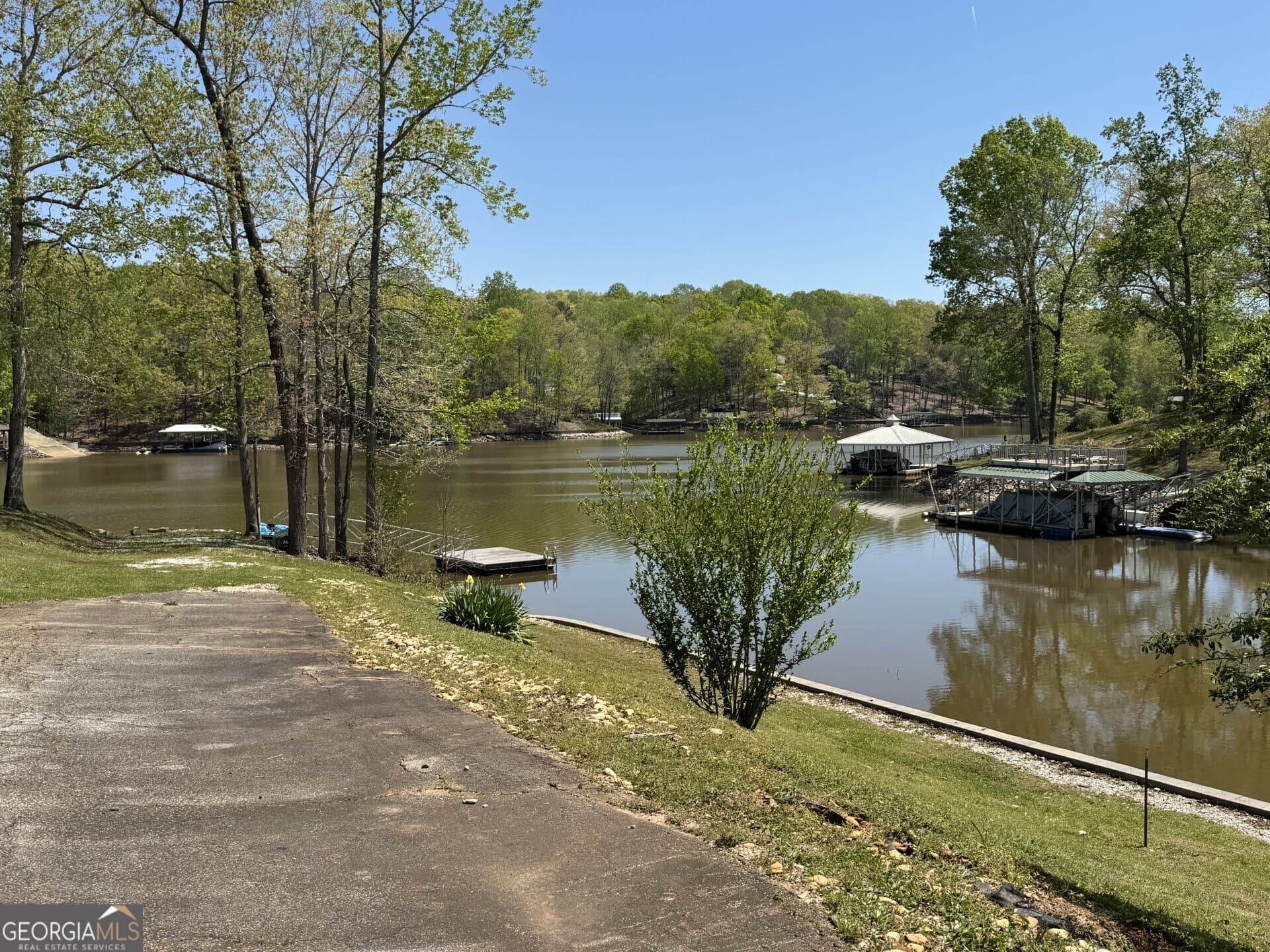 4 bedroom, 3.5 bathroom, 2,496 sq ft single family residence for sale at 111 Warren Drive, Wedowee, AL 36278 — photo 2