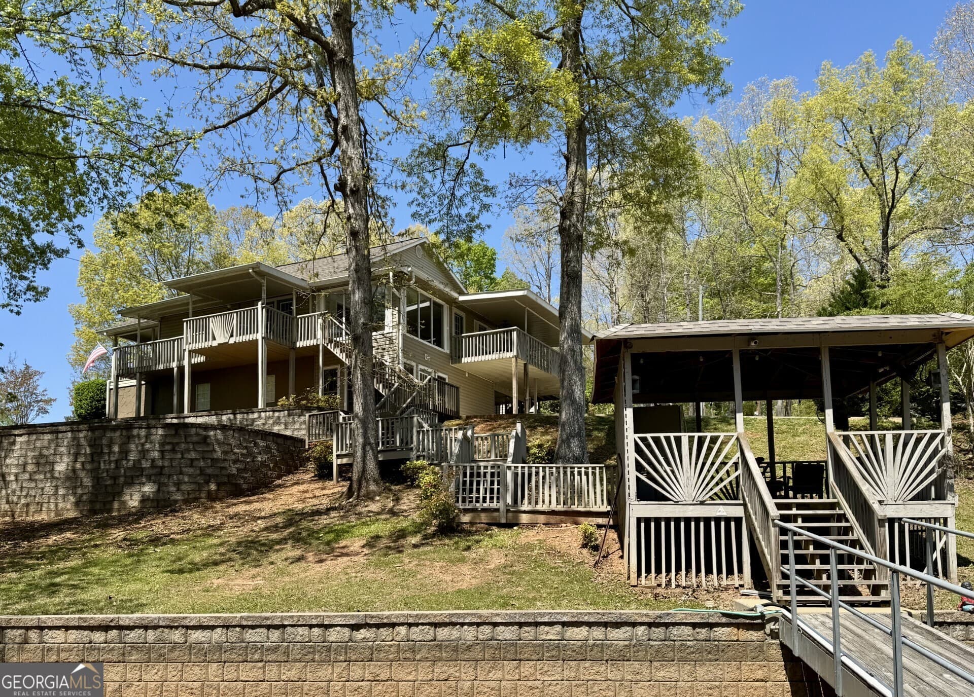 4 bedroom, 3.5 bathroom, 2,496 sq ft single family residence for sale at 111 Warren Drive, Wedowee, AL 36278 — photo 4