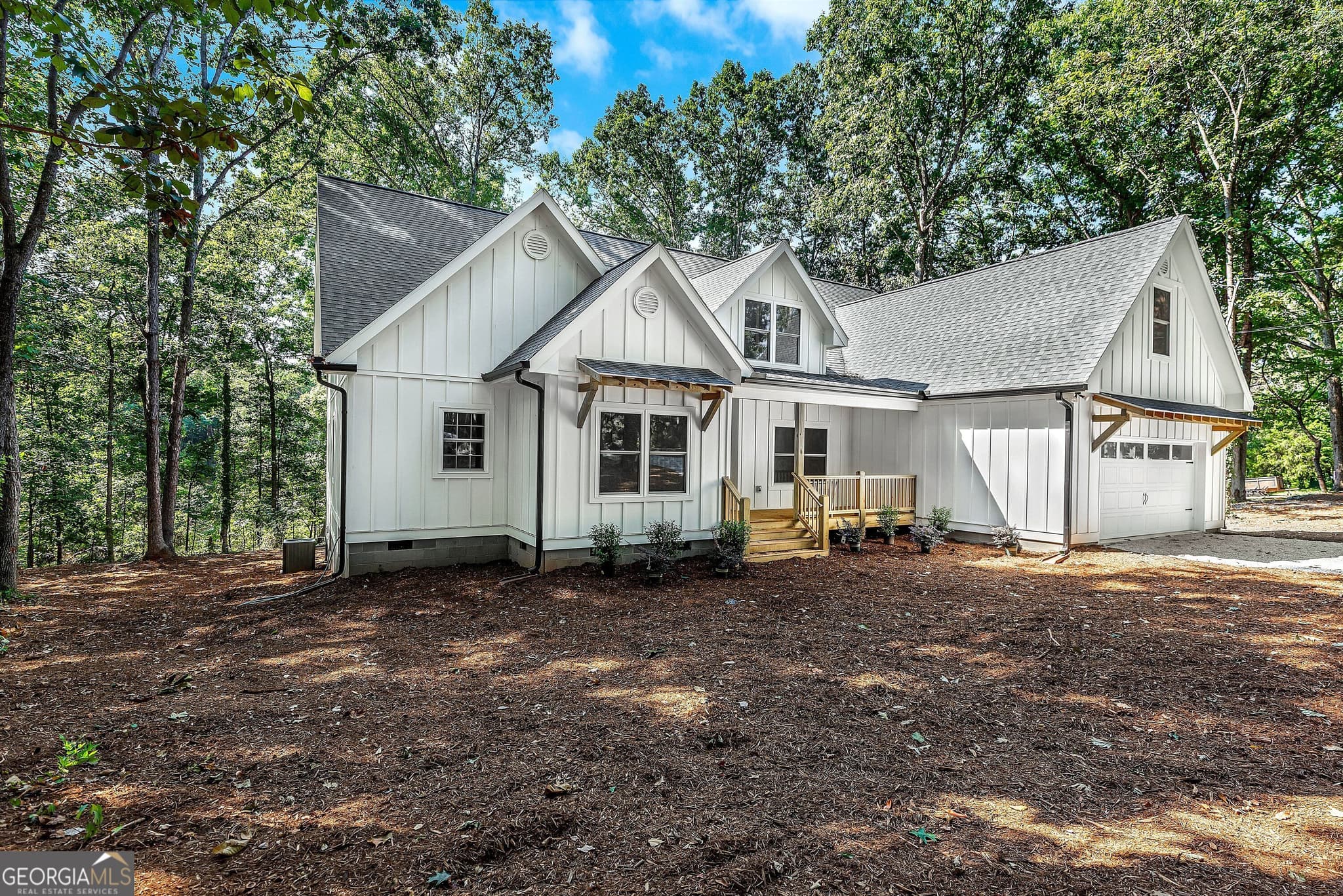 4 bedroom, 3 bathroom, 2,300 sq ft single family residence for sale at 309 Kari Lane, Anderson, SC 29626 — photo 1 of 39