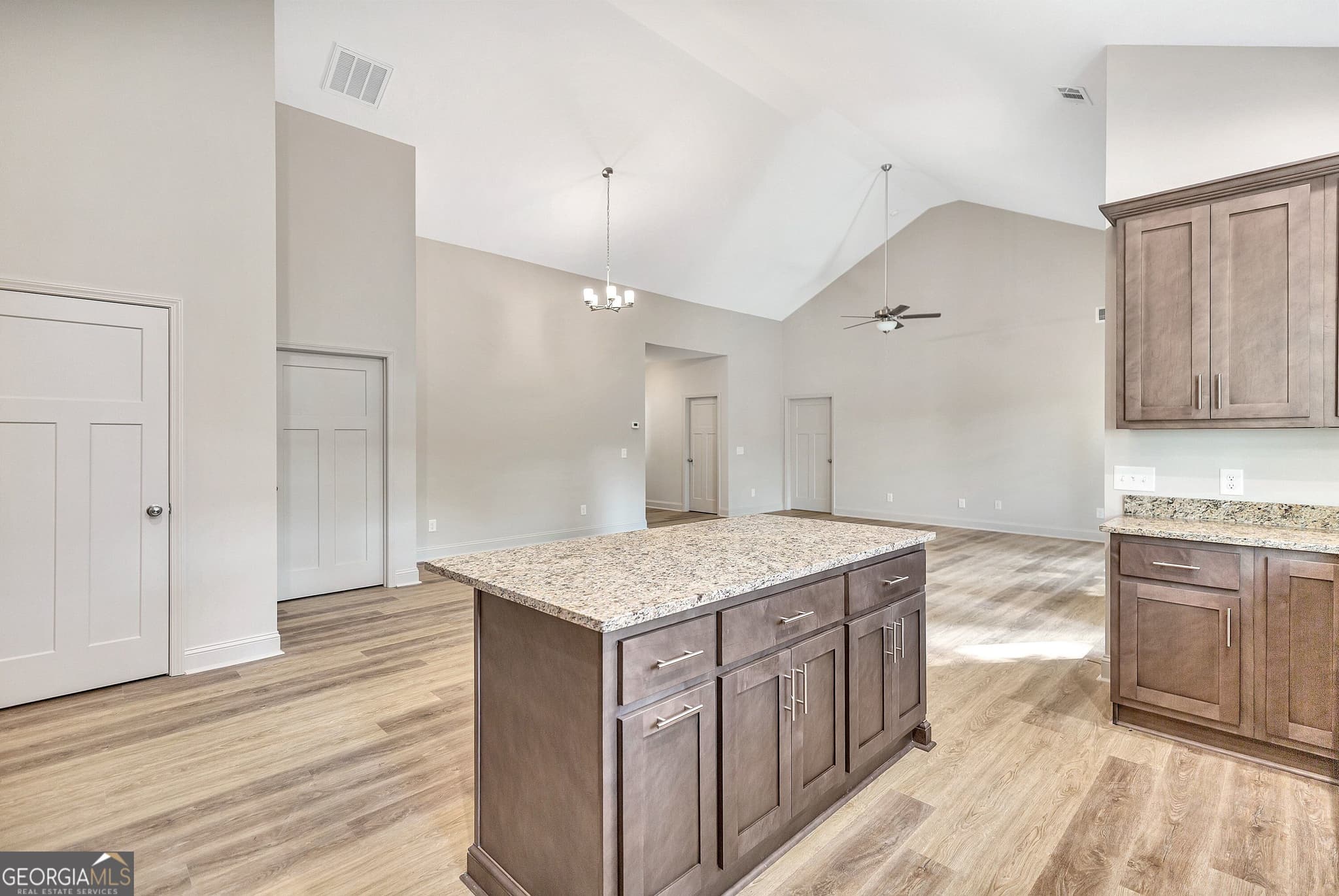 4 bedroom, 3 bathroom, 2,300 sq ft single family residence for sale at 309 Kari Lane, Anderson, SC 29626 — photo 4