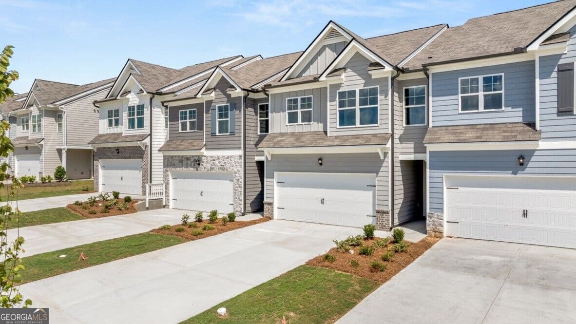 3 bedroom, 2.5 bathroom townhouse for sale at 79 Pepperbush Way, Jasper, GA 30143 — photo 2