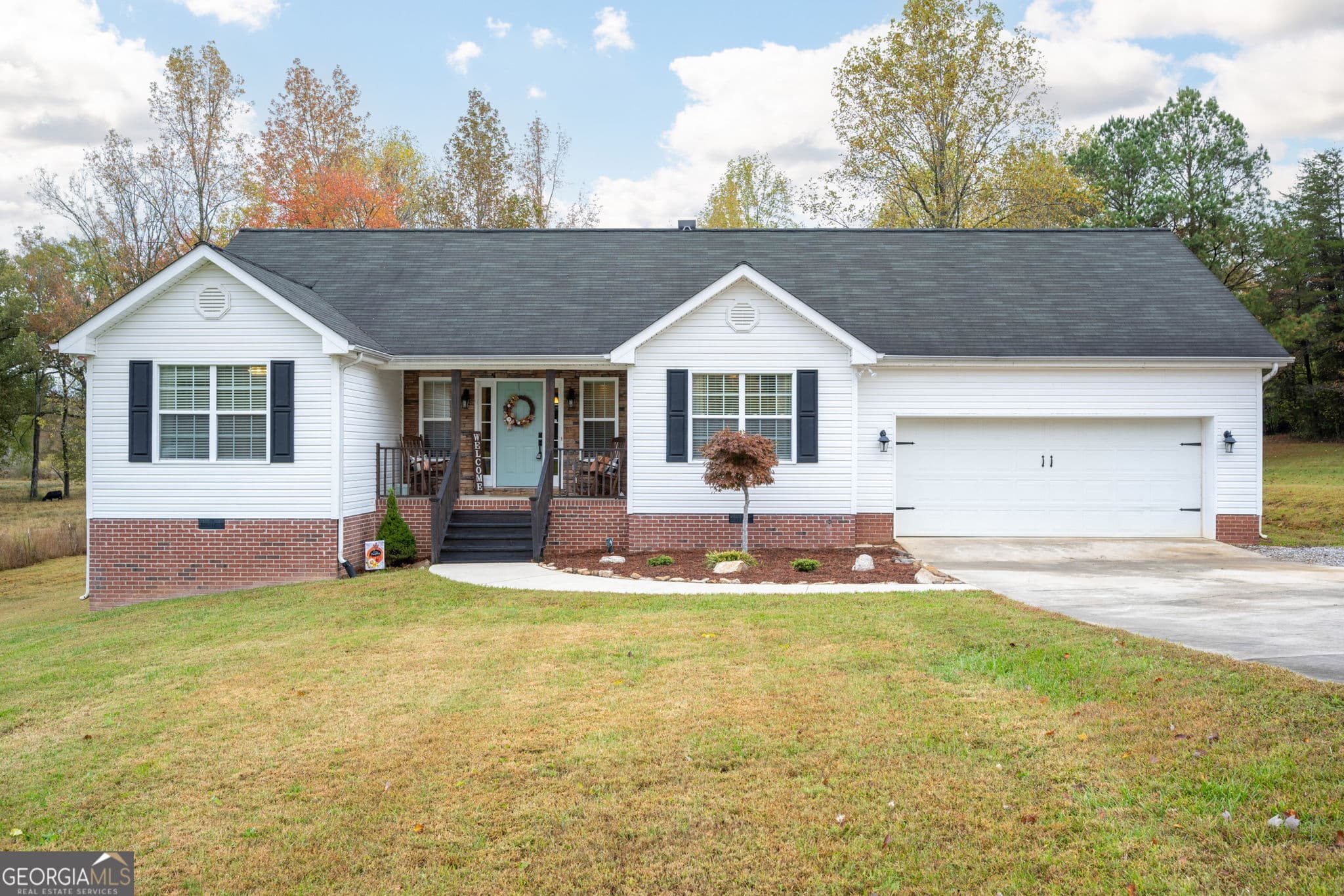 3 bedroom, 2 bathroom, 1,676 sq ft single family residence for sale at 1616 Houston Valley Road, Ringgold, GA 30736 — photo 2