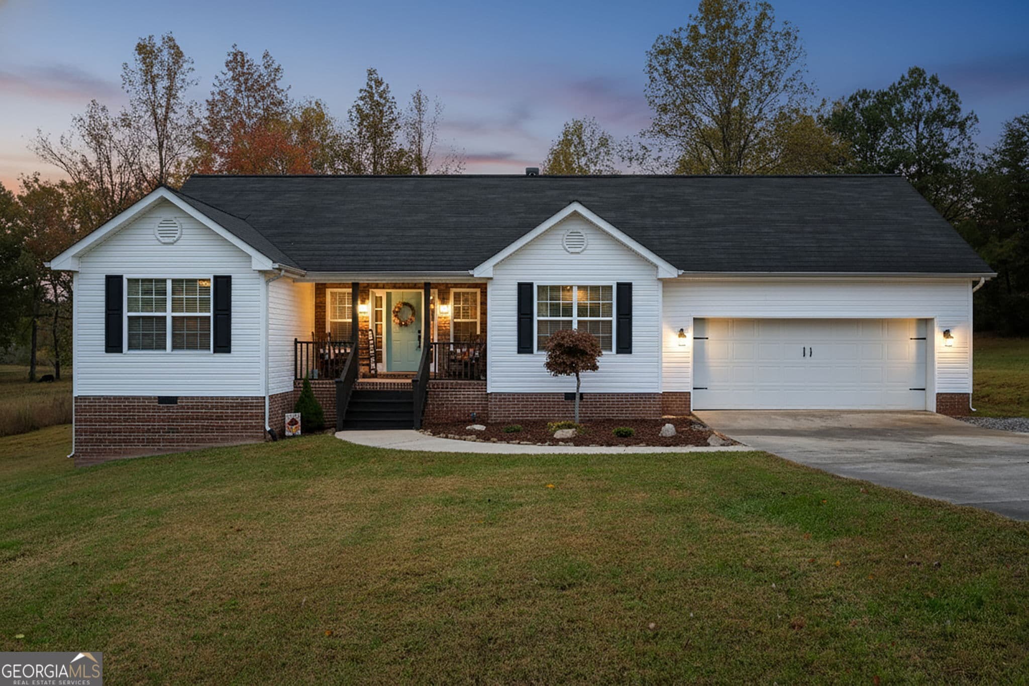 3 bedroom, 2 bathroom, 1,676 sq ft single family residence for sale at 1616 Houston Valley Road, Ringgold, GA 30736