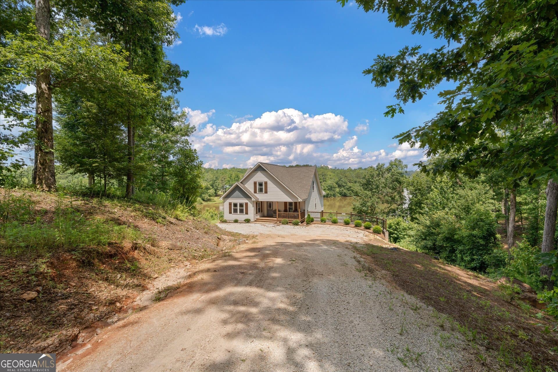 5 bedroom, 3.5 bathroom, 2,973 sq ft single family residence under contract at 17 N Waterview Drive, Wedowee, AL 36278 — photo 4
