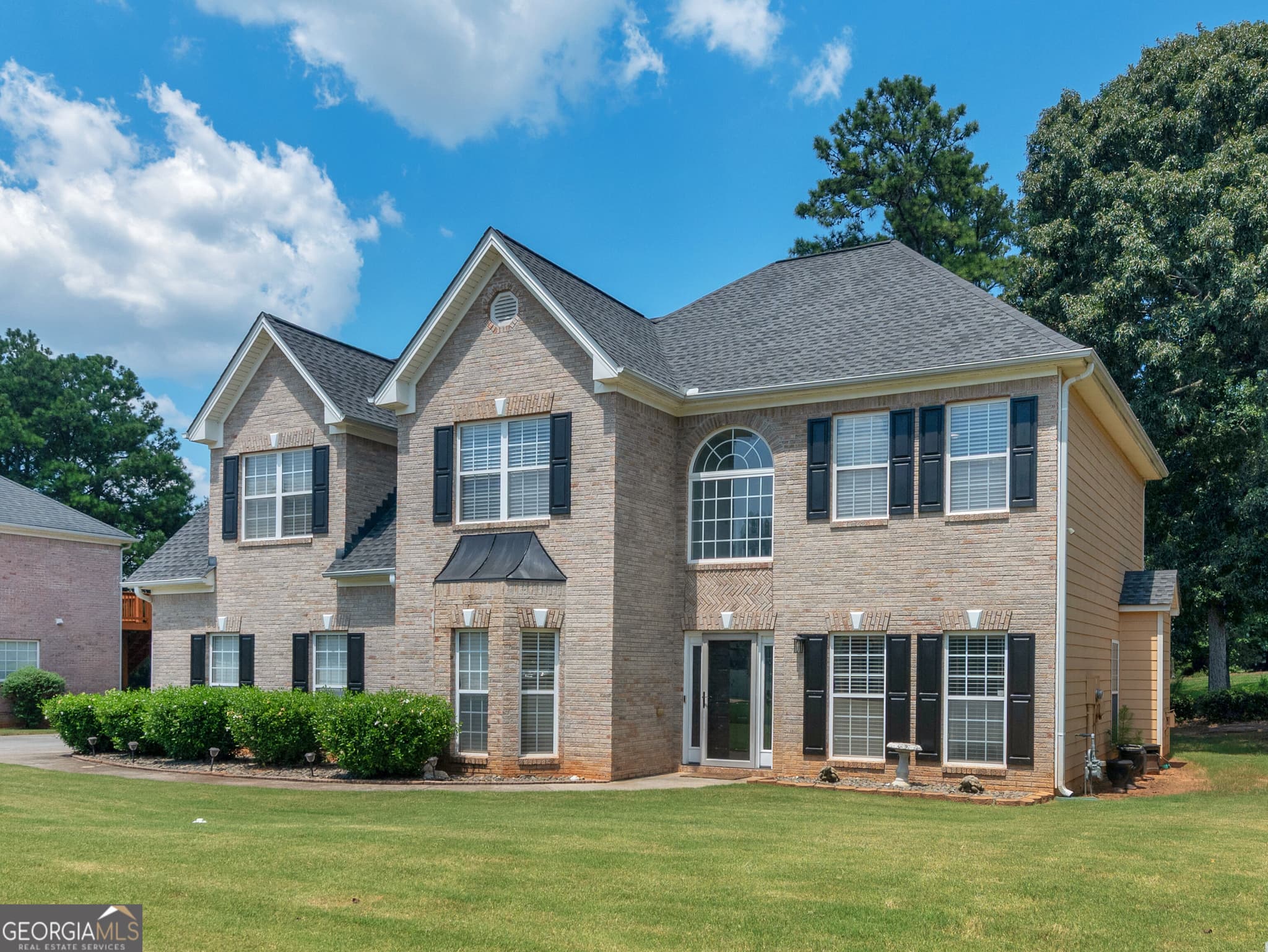 4 bedroom, 3.5 bathroom, 3,251 sq ft single family residence for sale at 1224 Saxony Drive, Conyers, GA 30013 — photo 3